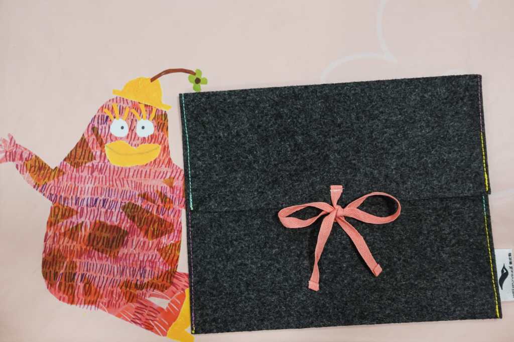 花露露故事書包袋